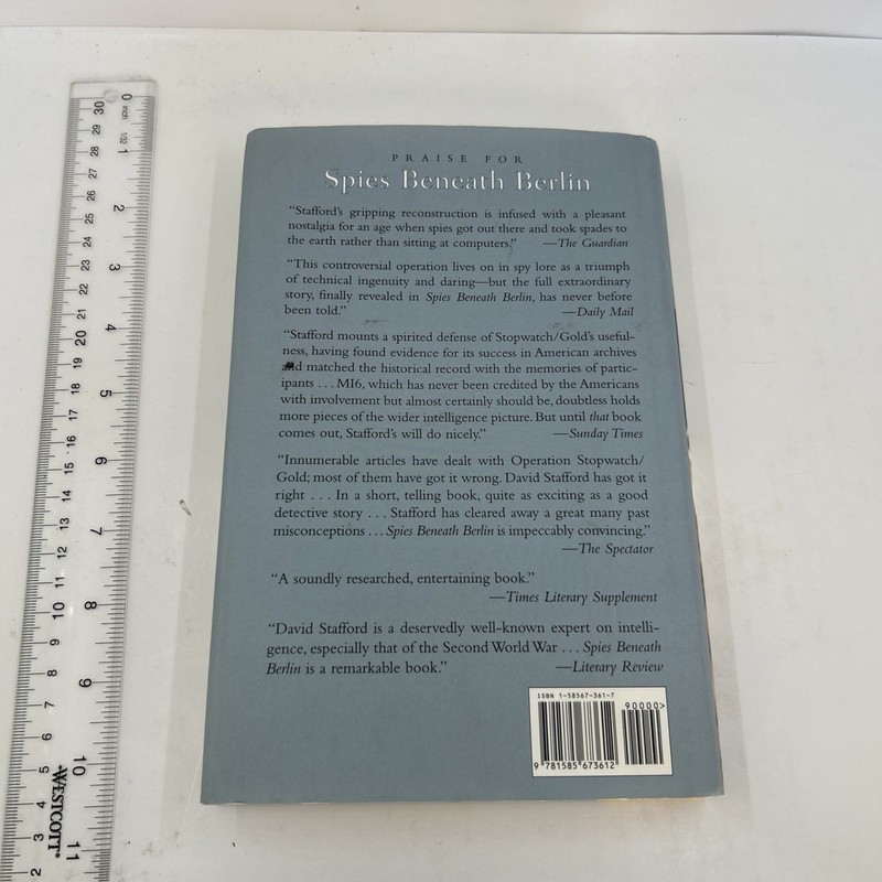 Spies Beneath Berlin by David Stafford (2003, Hardcover) gallery