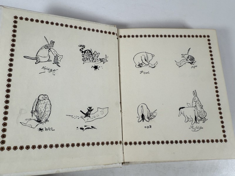 Pooh’s Alphabet Book A.A. Milne E.H. Shepard 1975 1st Edition Hardcover Dutton gallery