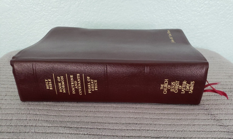 1989 Large Burgundy Leather LDS Mormon Quad Scriptures 9-1/2” X 6-1/2” Indexed gallery