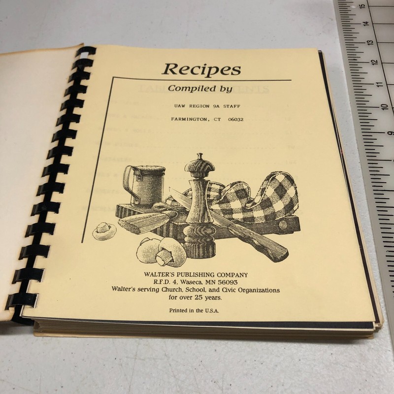 UAW Region 9A Favorite Recipes Cookbook John J Flynn Northeast USA 256 + Pages gallery