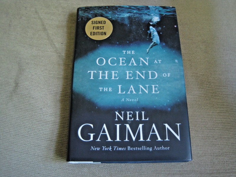 NEIL GAIMAN SIGNED – THE OCEAN AT THE END OF THE LANE – Limited First Edition