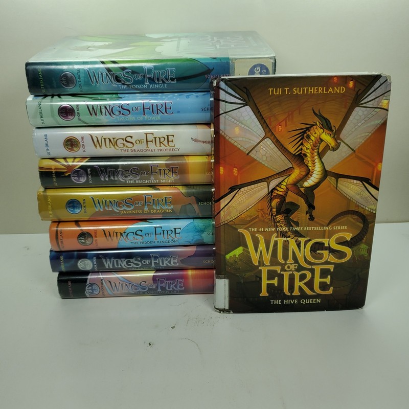 Set Series – Lot of 9 Wings of Fire books by Tui T. Sutherland Hardcover