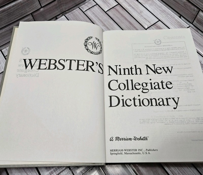 Merriam - Webster's Ninth New Collegiate Dictionary 1991 Vintage Grey Hardcover gallery
