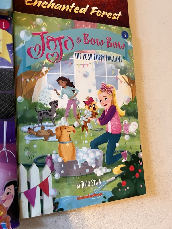 Lot Of 4 Set Of 4 Paperback Early Chapter Books JOJO 1 & 3, Frozen, Secret Snow gallery
