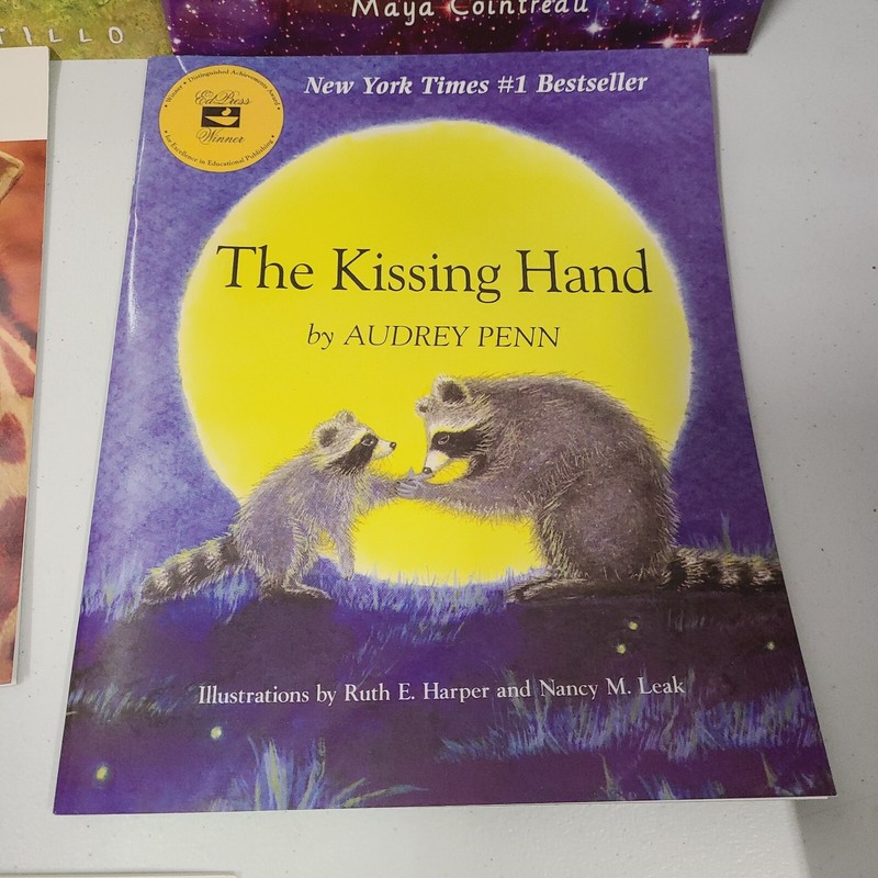 Lot of 12 - Picture Books (10 Accelerated Reader) - Grades 1, 2, 3 - HMH - ELA gallery
