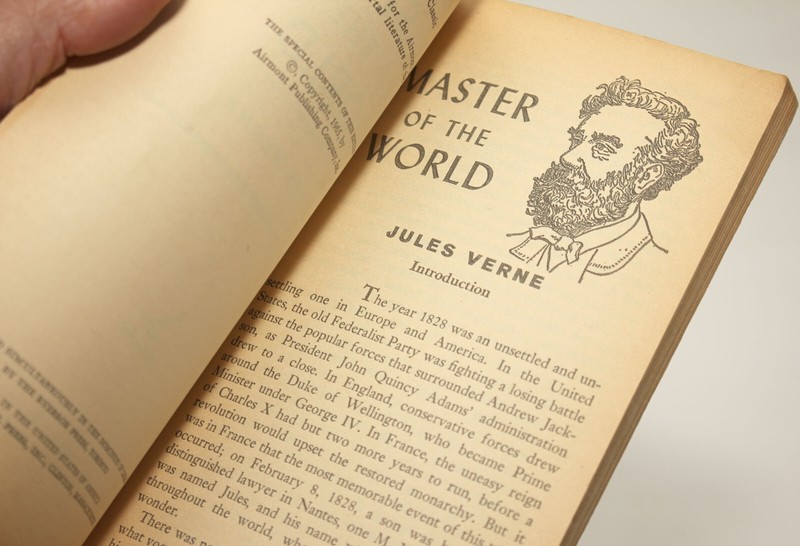 MASTER OF THE WORLD by Jules Verne Airmont Publishing CL73 1965 Vintage PB gallery