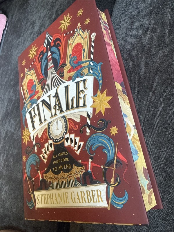 Fairyloot Caraval Finale Stephanie Garber Special Edition Damage***