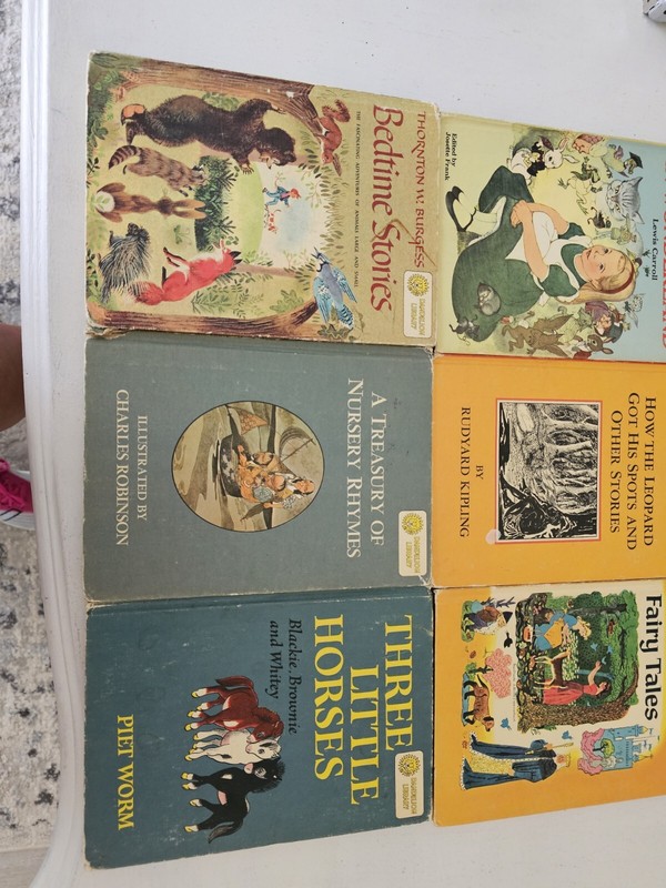 Vintage Dandelion Books Lot Of 9 2 In 1 Books Petter Rabbit, Bedtime Stories,... gallery