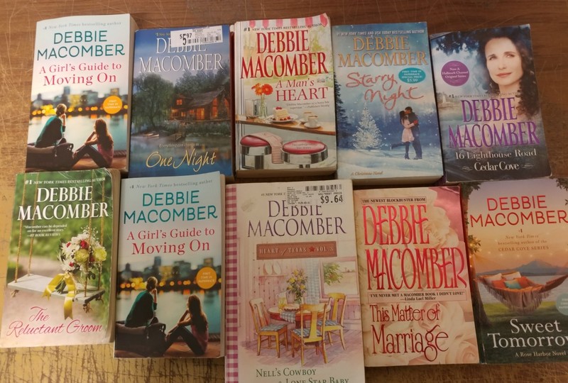 Lot of 10 Debbie Macomber Series Cedar Cove Etc Romance Set UNSORTED PB Book MIX gallery