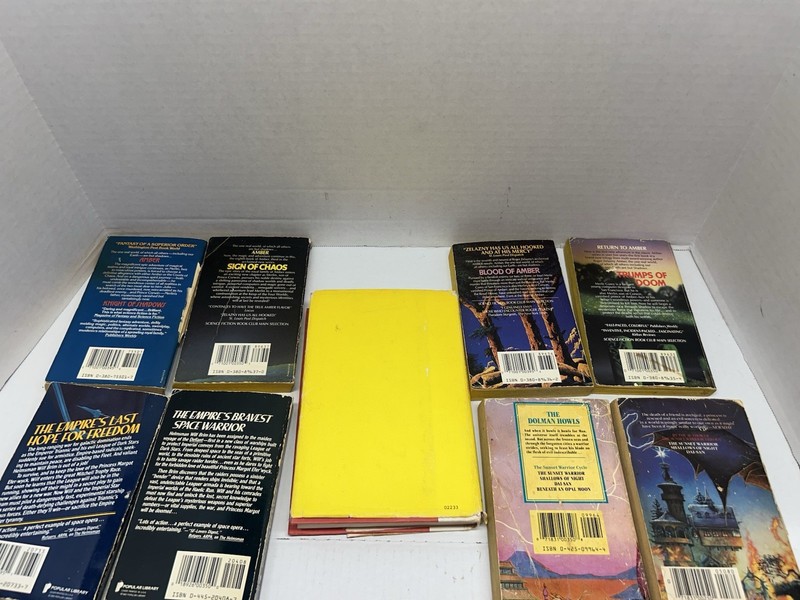 Lot of 15 random Scifi & Fantasy 1980s vintage Paperback books! gallery