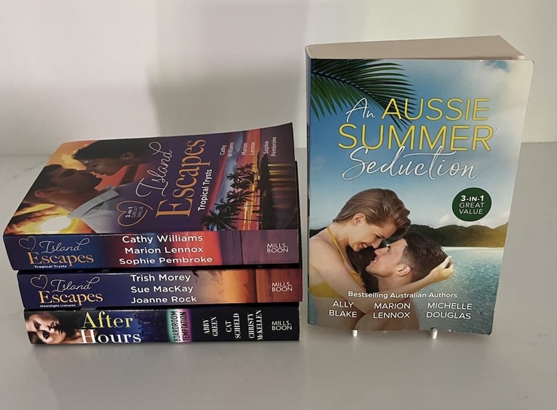 Mills & Boon 3 In 1 Sexy Romance Novel Bundle Bulk Lot 4 X Small Pbk Book PB