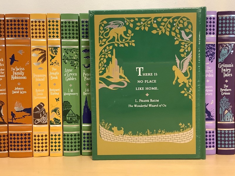 The Wonderful Wizard of Oz by L. Frank Baum - leatherbound - illustrated, sealed gallery