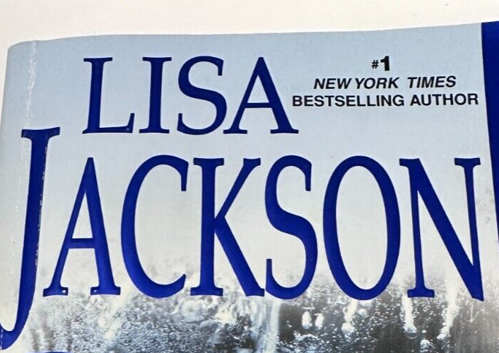 Lisa Jackson Paperbacks pick choose one or bundle with Flat $4.00 shipping