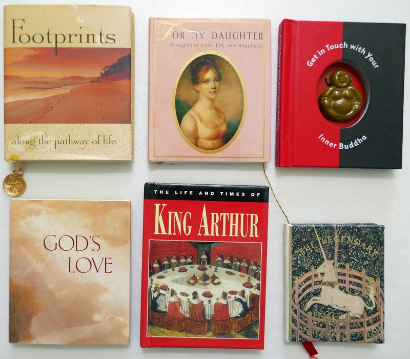 Lot of 28 Miniature Books - Astrology / Sherlock Holmes / Christmas / Nature + gallery