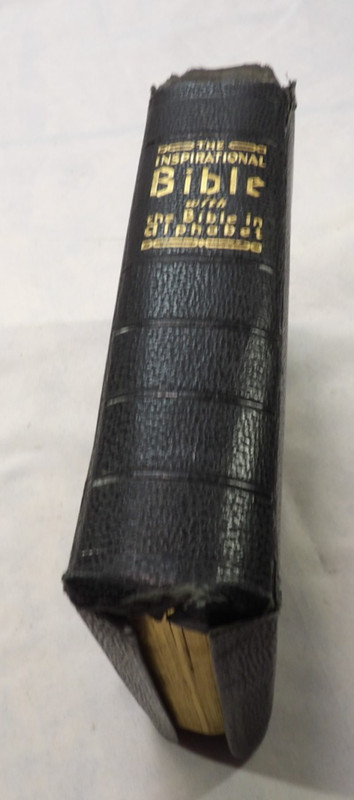 Inspirational Bible De Luxe Edition KJV Thumb Indexed 1943/47 King James Version gallery