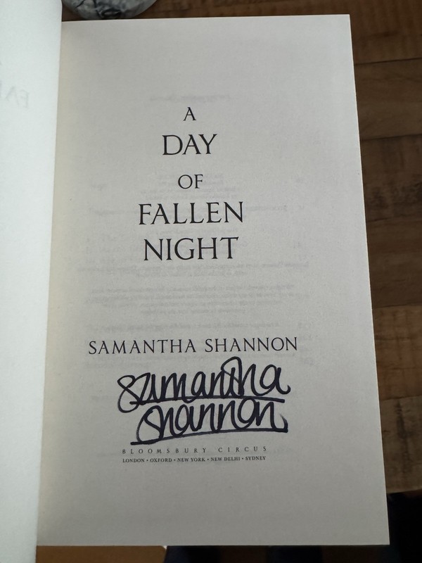 Day Of Fallen Night - Roots Of Chaos - Samantha Shannon Signed HB 1st Edtn Book gallery