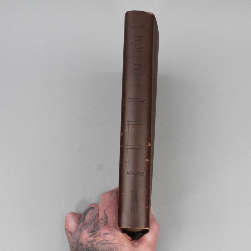 New American Standard Note-Taker's Bible Leathersoft Vegan Leather Red Letter gallery