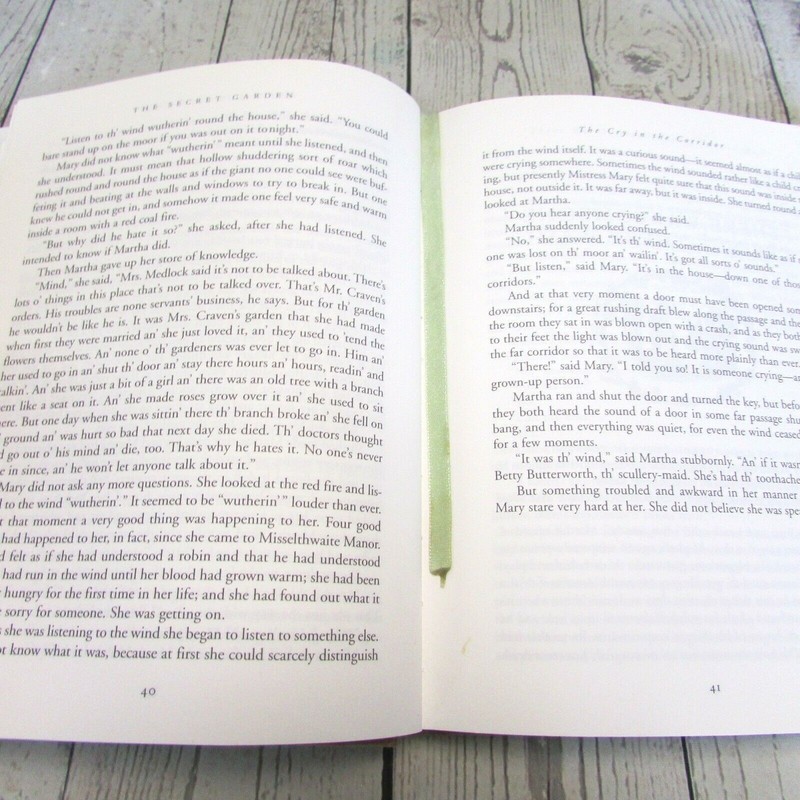 THE SECRET GARDEN Frances Hodgson Burnett Hardcover Dust Jacket Unabridged gallery