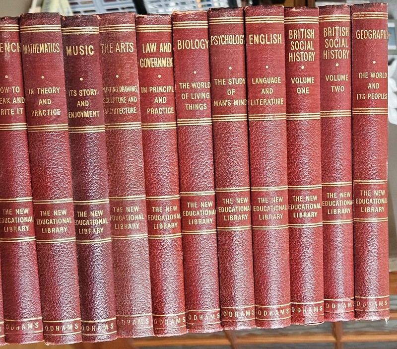 Odhams The New Educational Library 16 Volume Vintage 1940s Hardback Books -WB22 gallery