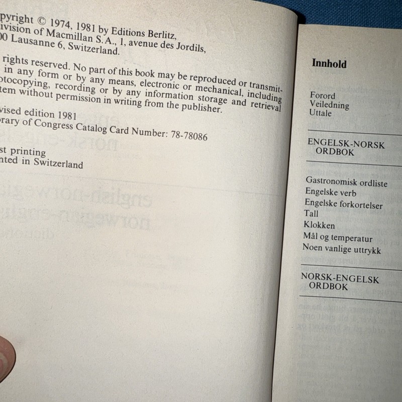 Vtg 1981 Berlitz English Norwegian Pocket Dictionary! GUC! 4”x6” gallery