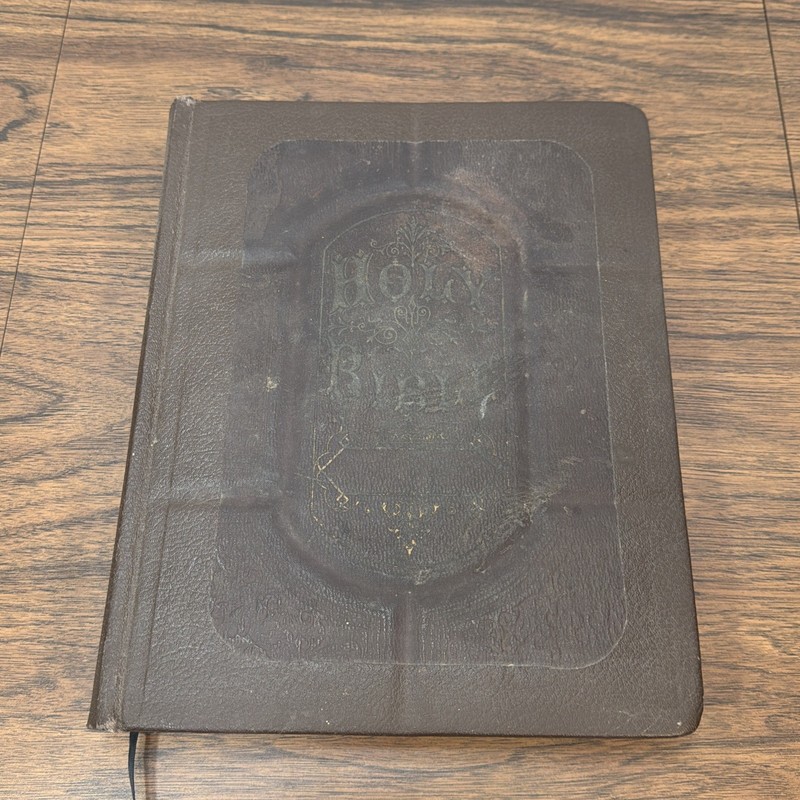 Vtg Antique 1900s Self Pronouncing Color Pictorial Holy Bible Montgomery Ward