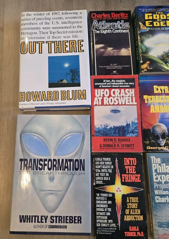 27 Old Vintage UFO Flying Saucer Paperback Book Lot Conspiracy Alien Final War gallery
