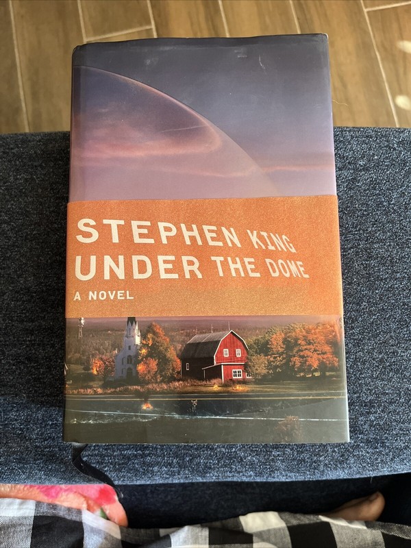 Under the Dome by Stephen King, 2009 Collector’s 1st Edition HC-DJ – No Cards