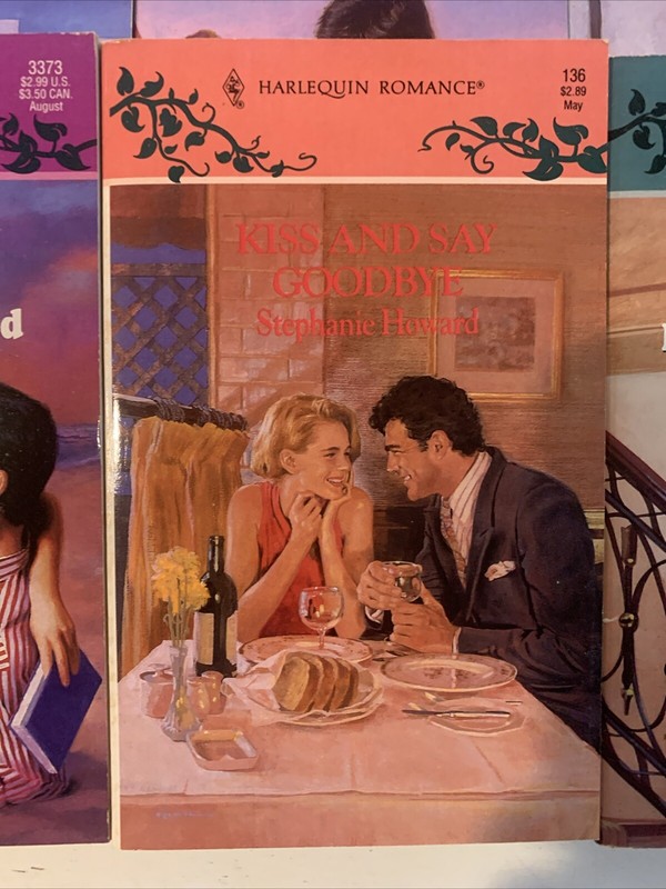 harlequin romance books lot (15) Vintage (G34) gallery