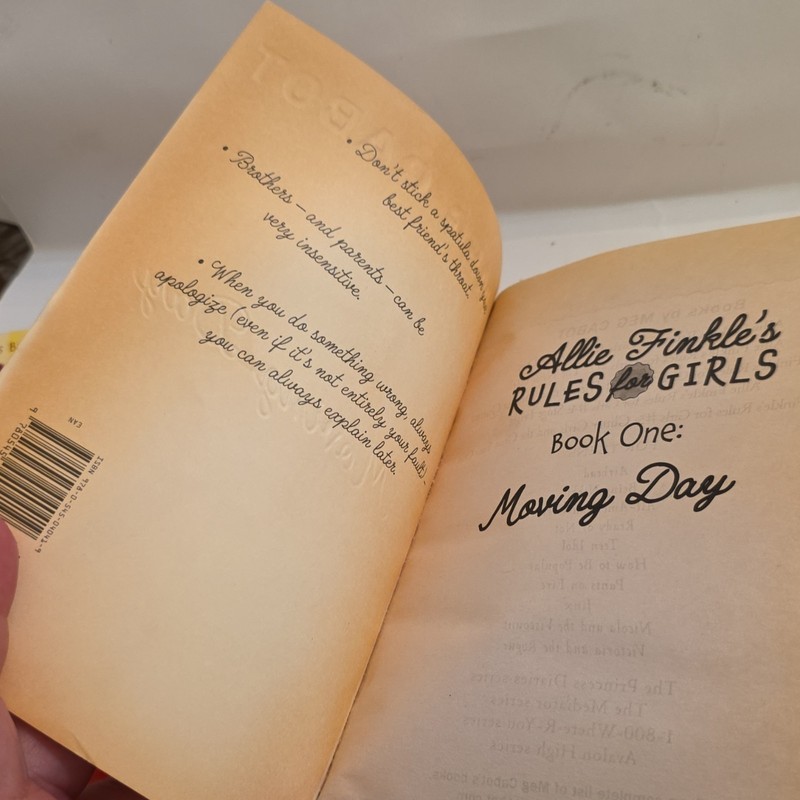 Meg Cabot Allie Finkle's Rules for Girls: Moving Day Paperback, Ages 9-12 gallery