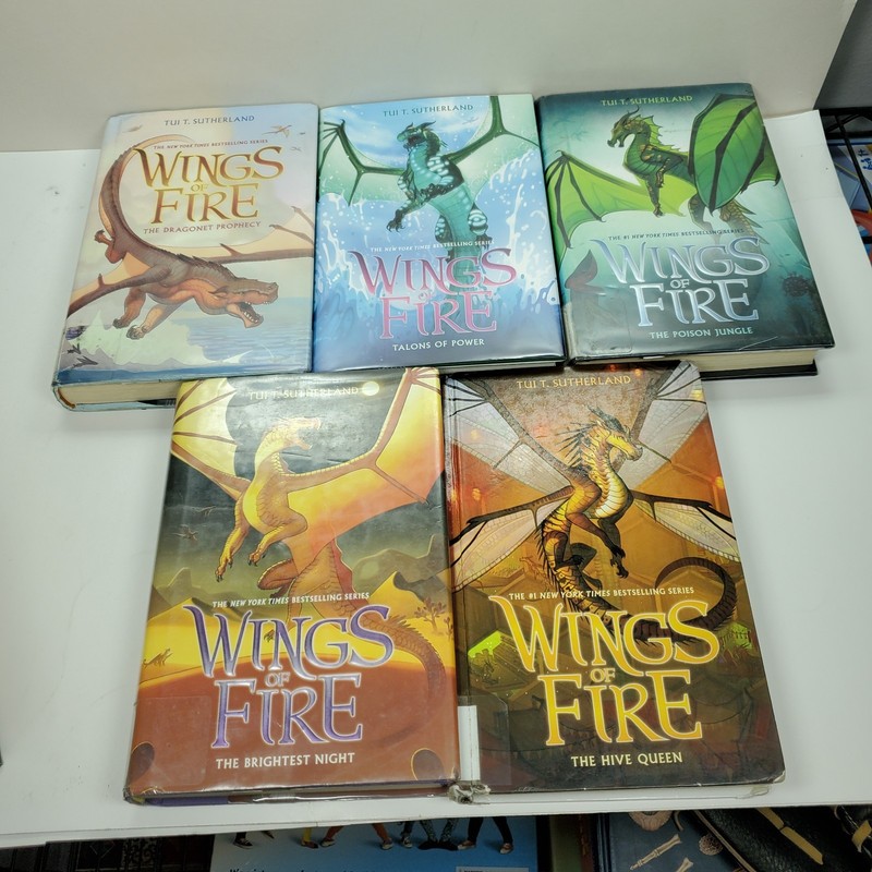 Set Series - Lot of 9 Wings of Fire books by Tui T. Sutherland Hardcover gallery