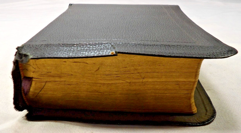 Inspirational Bible De Luxe Edition KJV Thumb Indexed 1943/47 King James Version gallery
