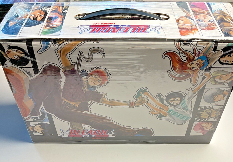 Bleach Box Set 1: Volumes 1-21 with Premium by Tite Kubo (English) Paperback gallery
