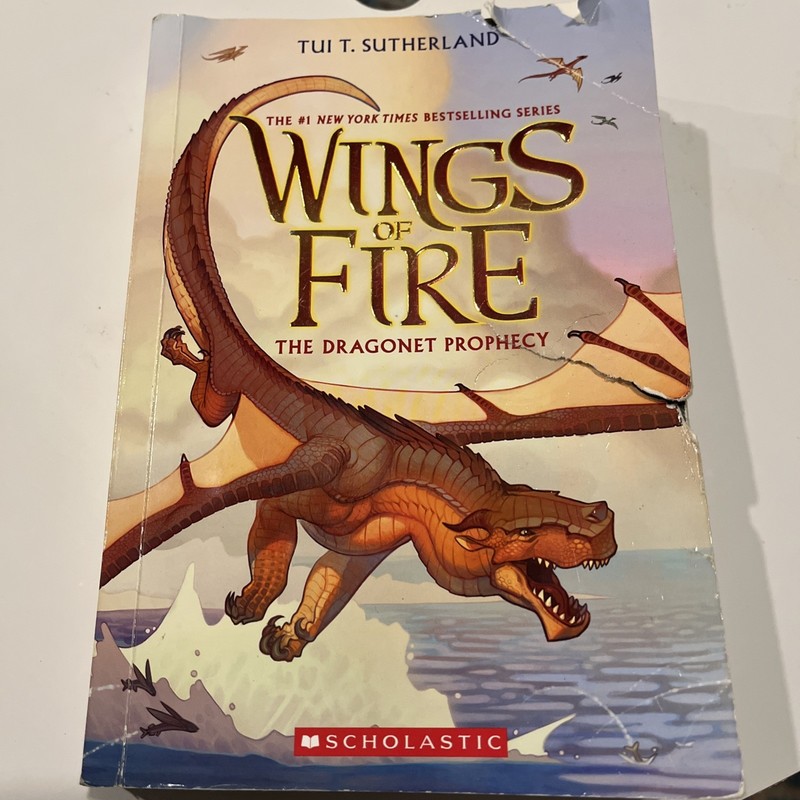Tui T. Sutherland Wings of Fire Paperback Book lot of 7 (Bk1-4,6-8) gallery