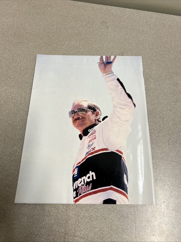 Issue #4 in 6-Part Last Lap Collectible Magazine Series The Brickyard LegendF14D gallery