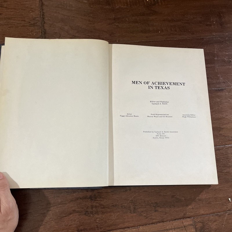 Men of Achievement in Texas by Garland A. Smith, Editor 1972 hardcover 432 pages gallery