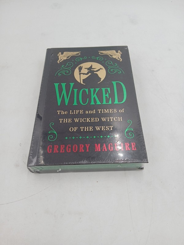 Wicked Collectors Edition Gregory Maguire Hardcover Sealed Sprayed Edges