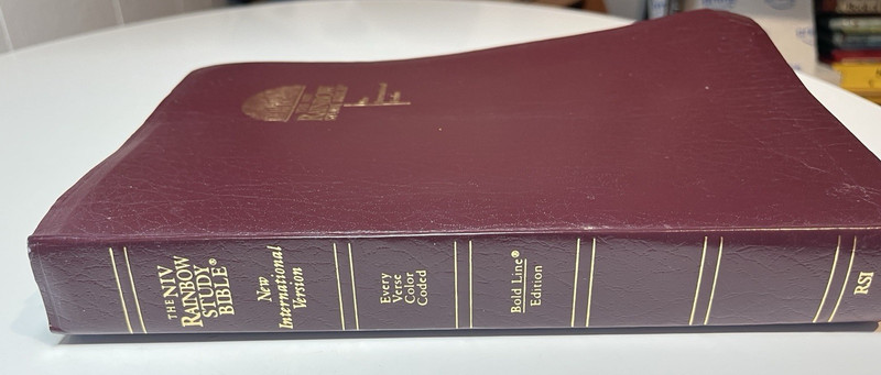 The Rainbow Study Bible NIV Bold Line Edition Color Coded Burgundy 1996 gallery