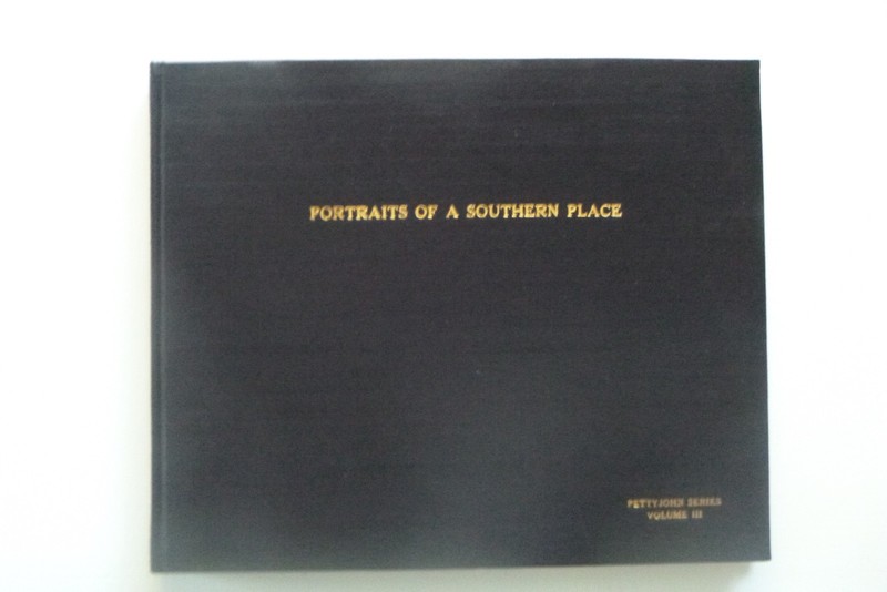 Portraits of a Southern Place, Tina Harris ed (hardcover, 2006)