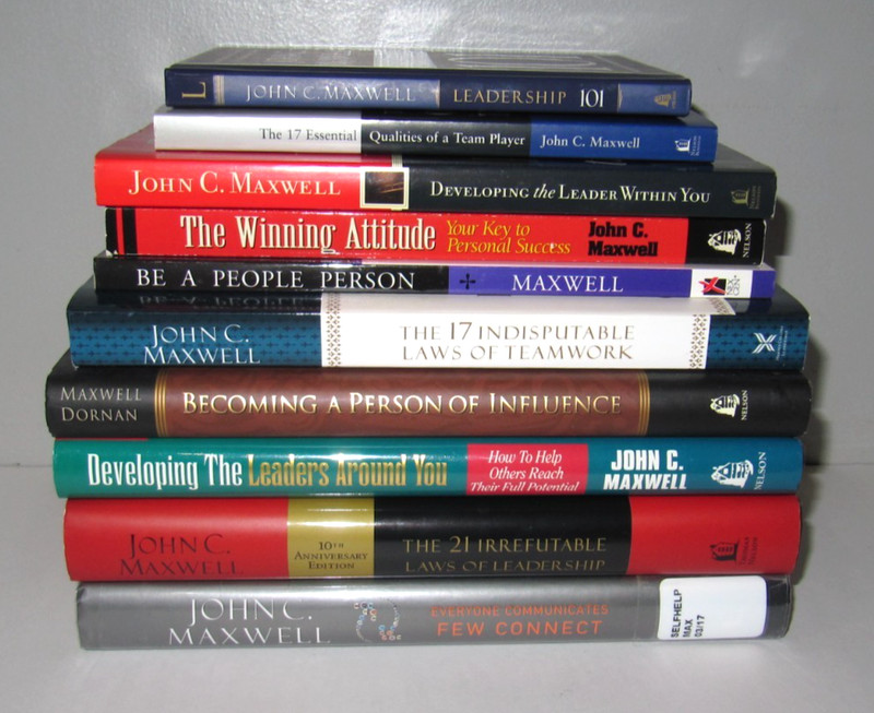 Lot of 10 John C. Maxwell books PB/HB Leadership, Teamwork