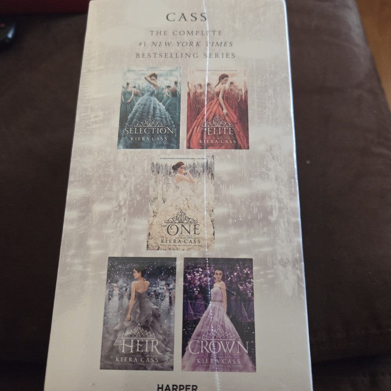 The Selection Book Series by Kiera Cass - Books 1-5 in Paperback. gallery