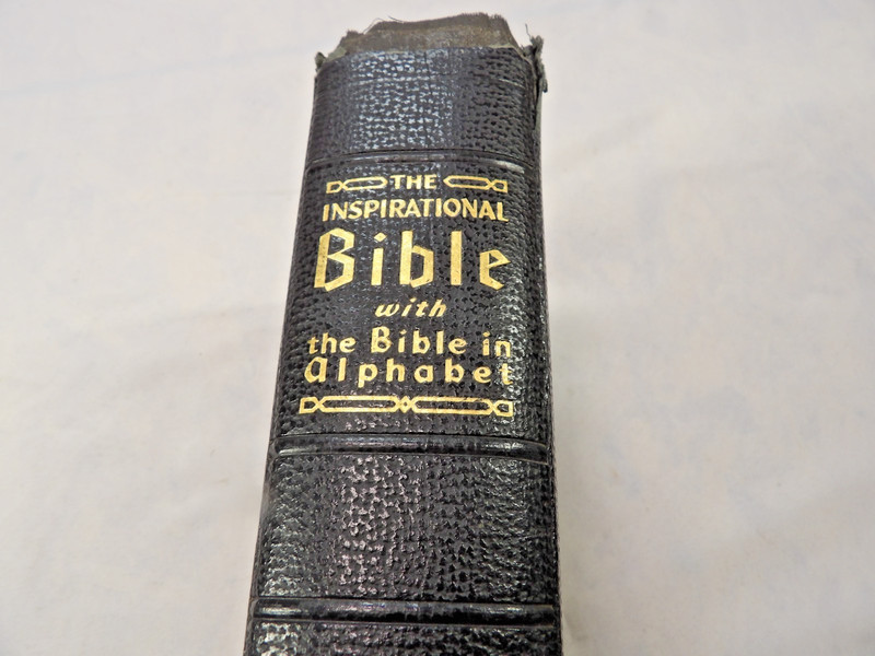 Inspirational Bible De Luxe Edition KJV Thumb Indexed 1943/47 King James Version gallery