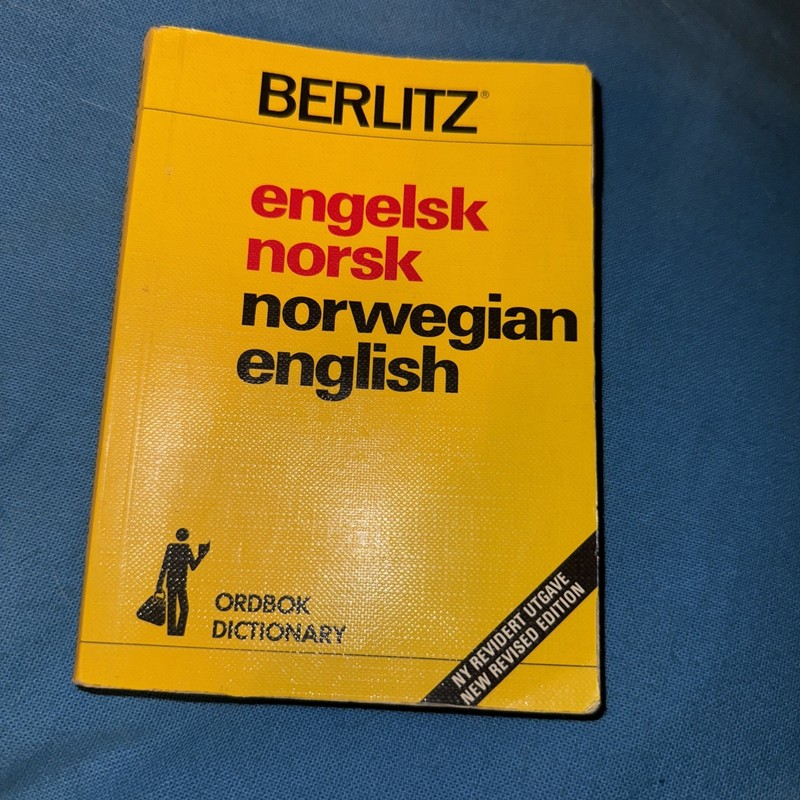 Vtg 1981 Berlitz English Norwegian Pocket Dictionary! GUC! 4”x6”