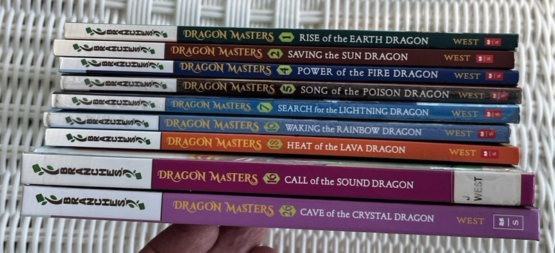 DRAGON MASTERS LOT OF 7 PB and 2 HC - 1, 2,4, 5, 7 10 16 18 26 - Tracey West gallery