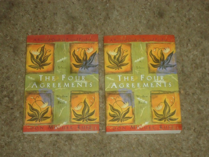 Lot 20 Copies The Four Agreements Don Miguel Ruiz + 1 Copy in Spanish gallery