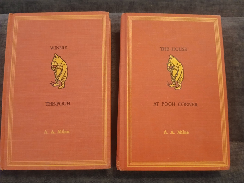 Vintage Winnie the Pooh & The House at Pooh Corner book set 1961 HC Dustjackets