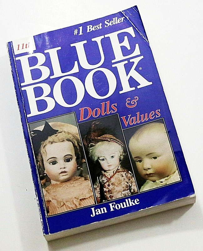Blue Book of Dolls & Values 11th Edition Jan Foulke Color Photos 368 Pages
