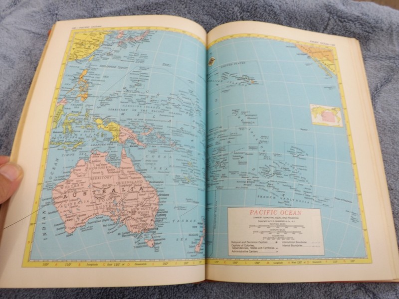 1961 HAMMOND'S FAMILY REFERENCE WORLD ATLAS HB 256 PAGES MAPS gallery