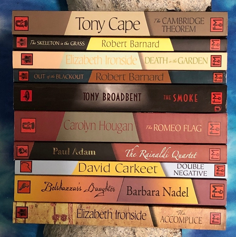 Lot of 10 / Barnard , Ironside ++ Mystery Compilation - Felony & Mayhem Press !! gallery