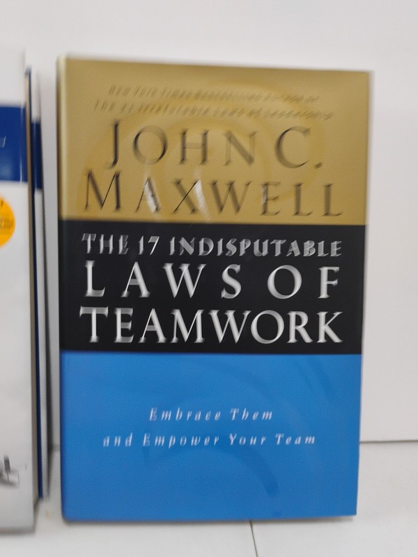 John C. Maxwell Hardcover Books Lot Of 9 gallery