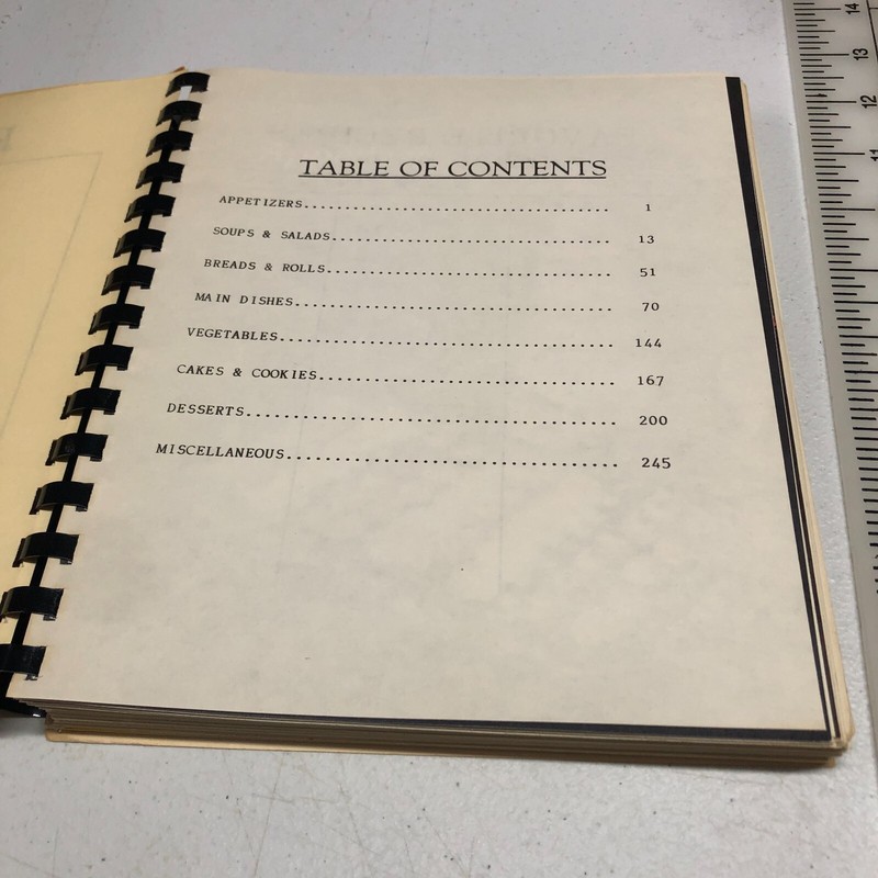 UAW Region 9A Favorite Recipes Cookbook John J Flynn Northeast USA 256 + Pages gallery
